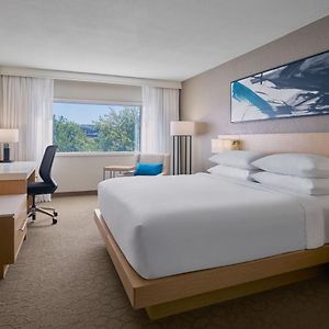 King Room Mobility or hearing accessible